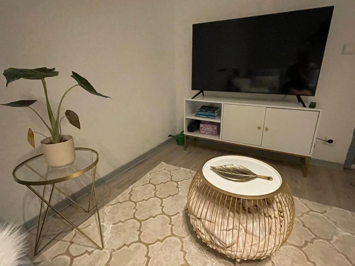 Urbansuites - Modern & Zentral In Der City - Dein Zuhause In 슈투트가르트 외부 사진